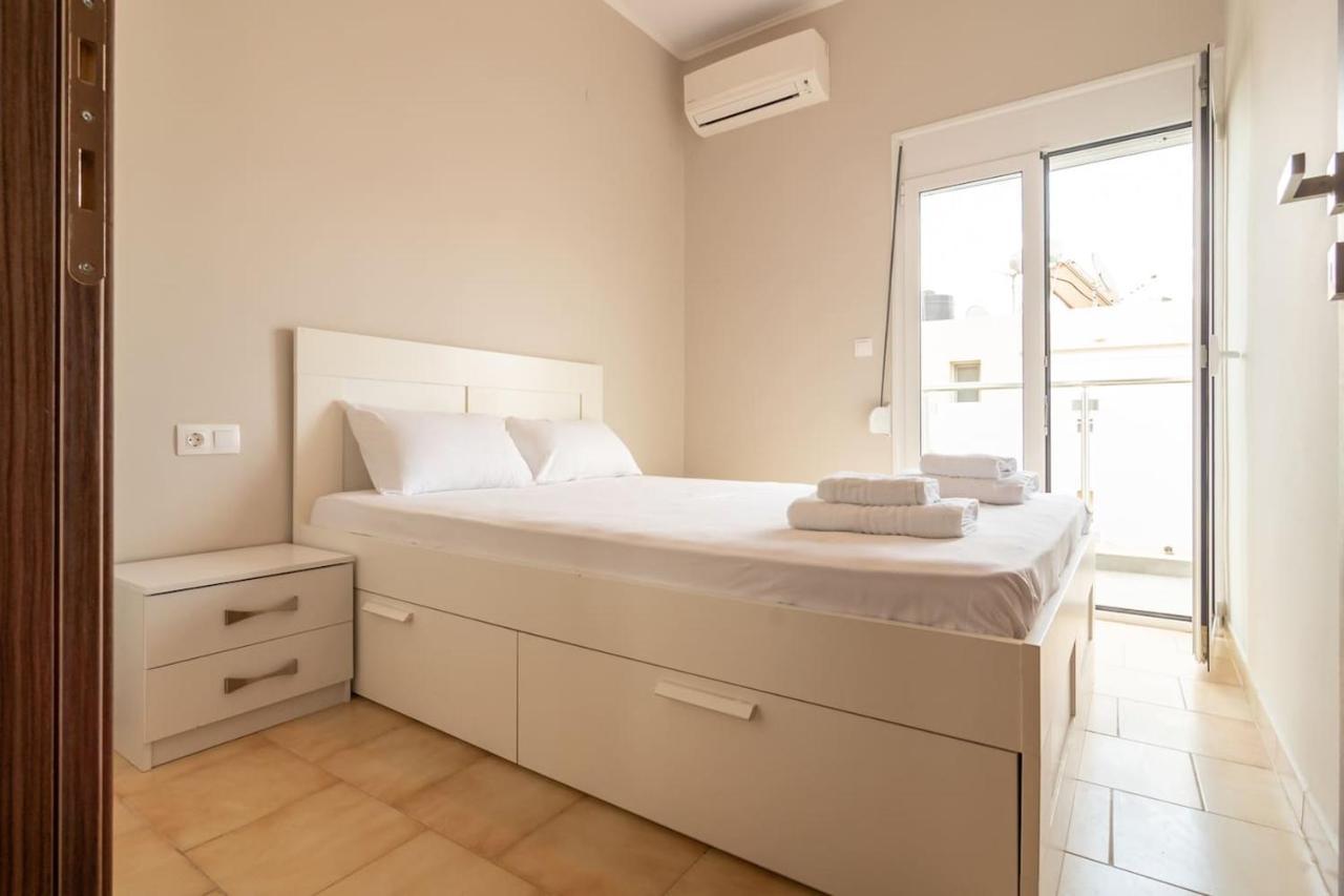 Theros Apartment Palaiochora Dış mekan fotoğraf