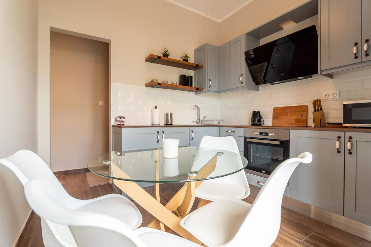 Theros Apartment Palaiochora Dış mekan fotoğraf