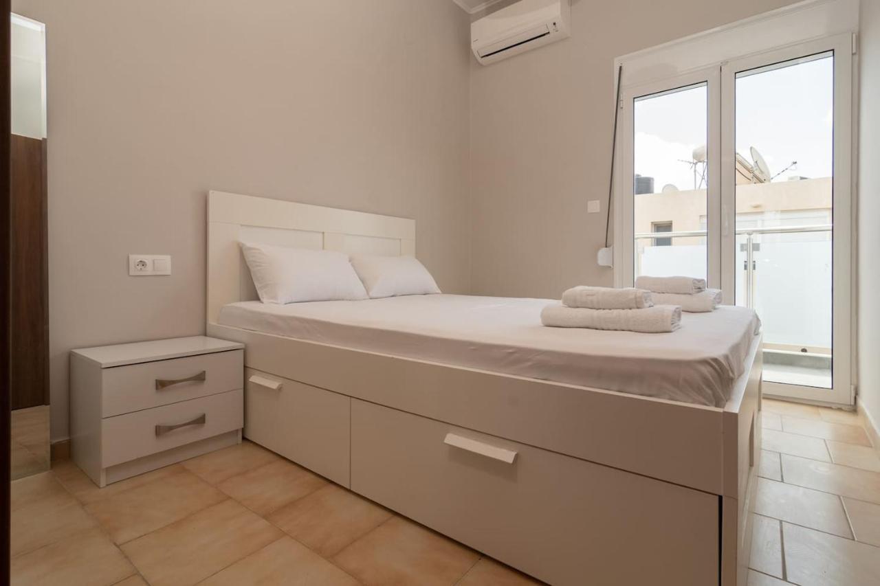 Theros Apartment Palaiochora Dış mekan fotoğraf