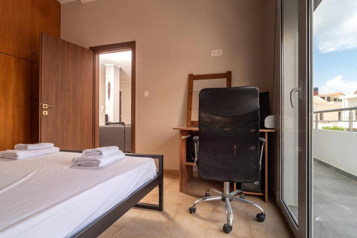 Theros Apartment Palaiochora Dış mekan fotoğraf